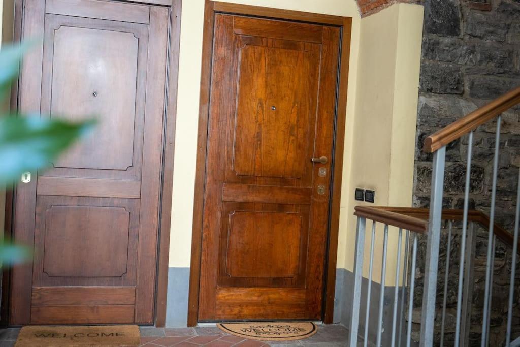 Alloggio Del 1400 Nel Cuore Del Centro Storico A 2 Min Dal Porto E Con 2 Bici Gratuite Como Eksteriør billede