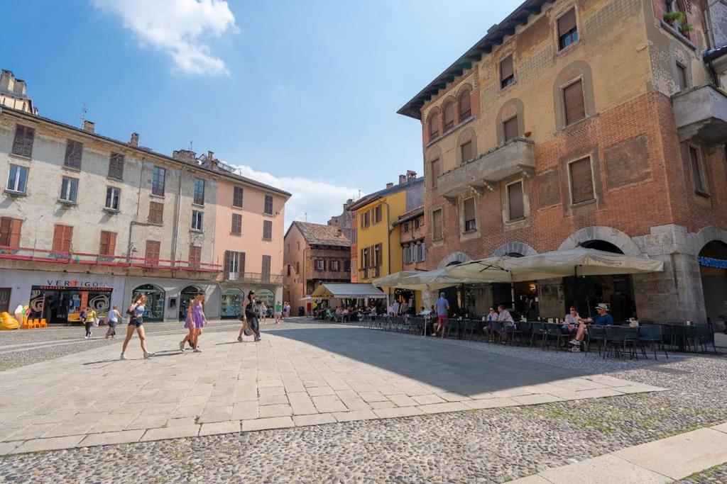 Alloggio Del 1400 Nel Cuore Del Centro Storico A 2 Min Dal Porto E Con 2 Bici Gratuite Como Eksteriør billede