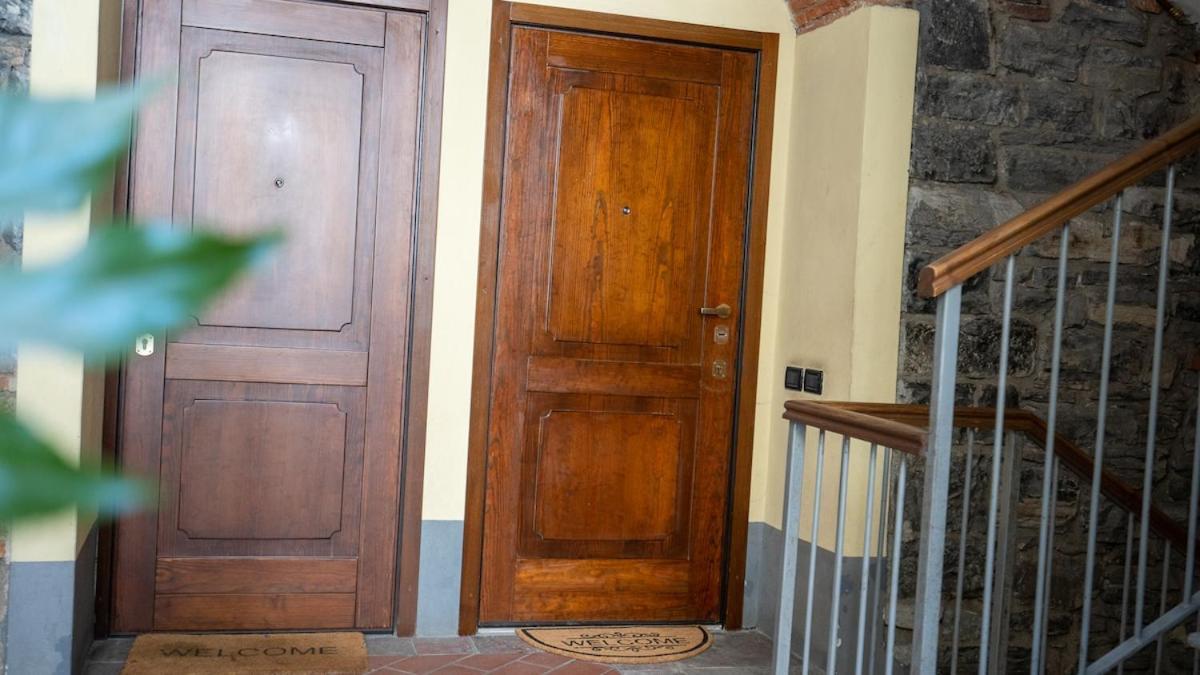 Alloggio Del 1400 Nel Cuore Del Centro Storico A 2 Min Dal Porto E Con 2 Bici Gratuite Como Eksteriør billede