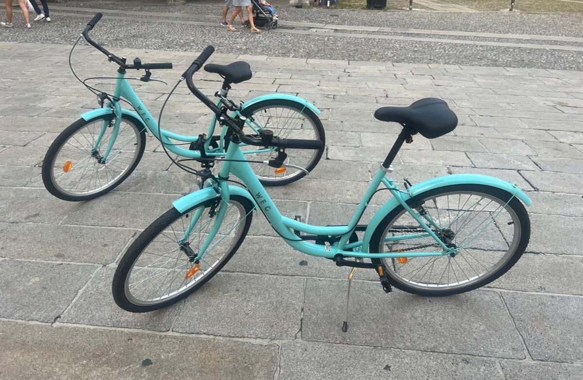 Alloggio Del 1400 Nel Cuore Del Centro Storico A 2 Min Dal Porto E Con 2 Bici Gratuite Como Eksteriør billede